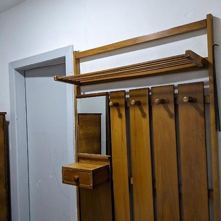 Communist Style Room Шкодер Екстер'єр фото