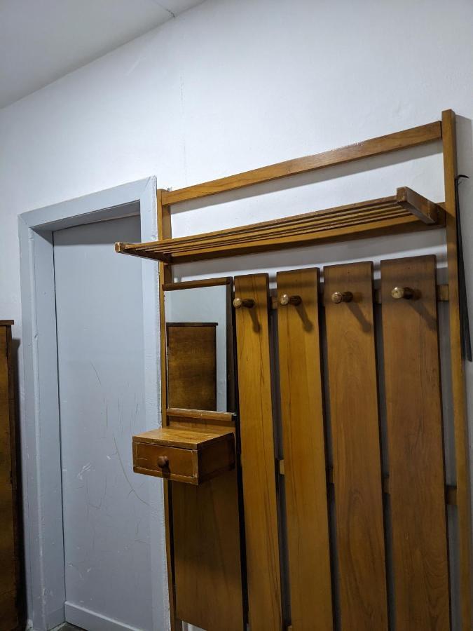Communist Style Room Шкодер Екстер'єр фото