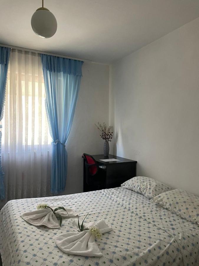 Communist Style Room Шкодер Екстер'єр фото